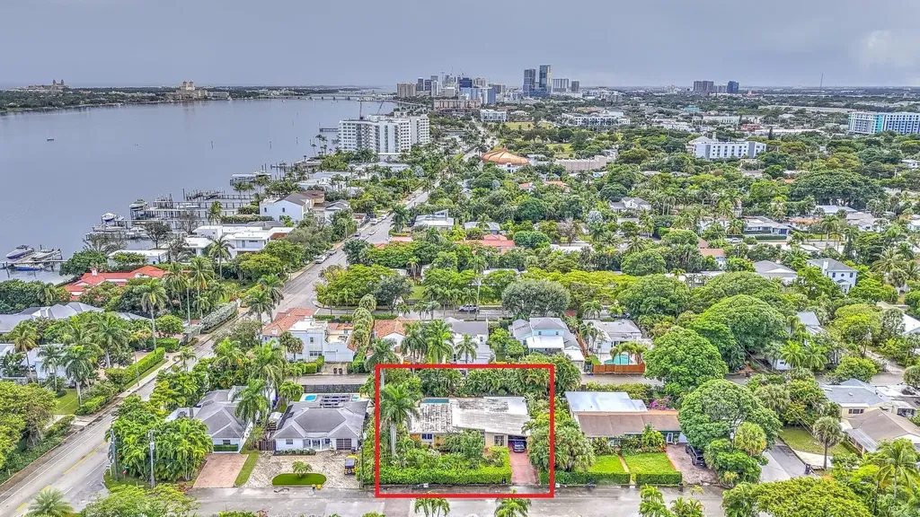 216 32nd Street West Palm Beach FL 33407