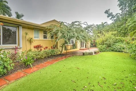 216 32nd Street West Palm Beach FL 33407