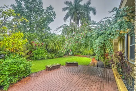 216 32nd Street West Palm Beach FL 33407