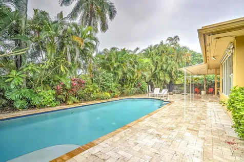 216 32nd Street West Palm Beach FL 33407