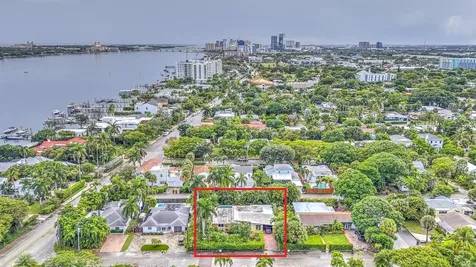 216 32nd Street West Palm Beach FL 33407
