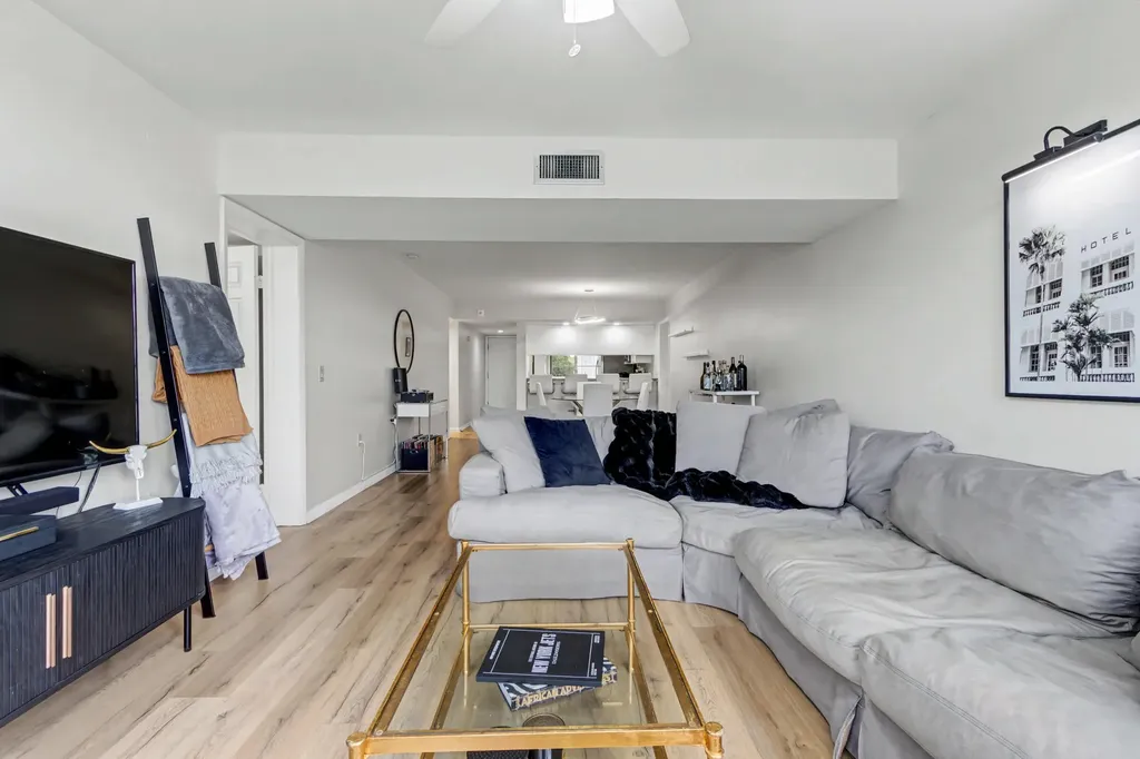 1518 Whitehall Drive Davie FL 33324