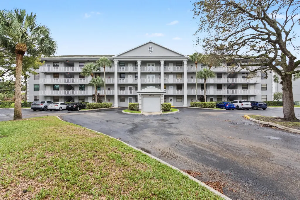 1518 Whitehall Drive Davie FL 33324