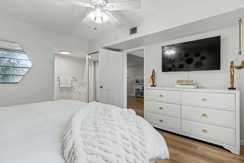 1518 Whitehall Drive Davie FL 33324