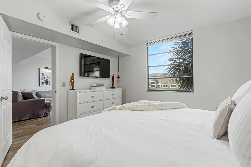 1518 Whitehall Drive Davie FL 33324