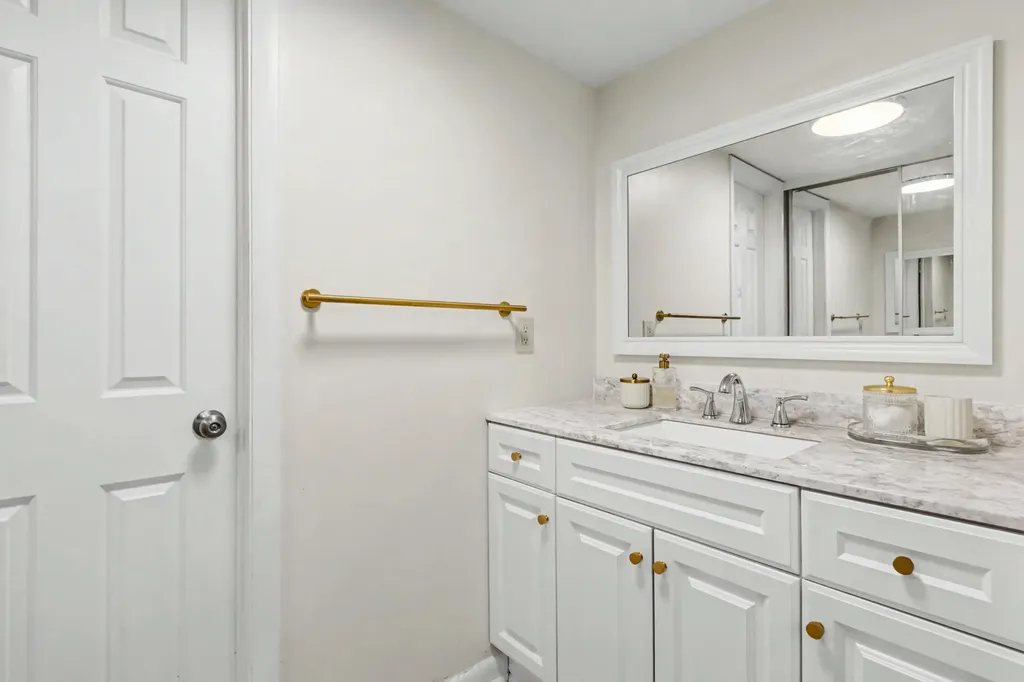 1518 Whitehall Drive Davie FL 33324
