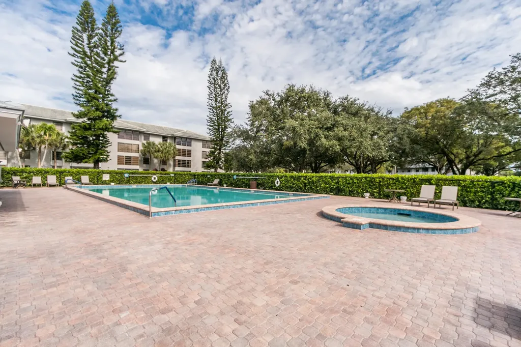 1518 Whitehall Drive Davie FL 33324