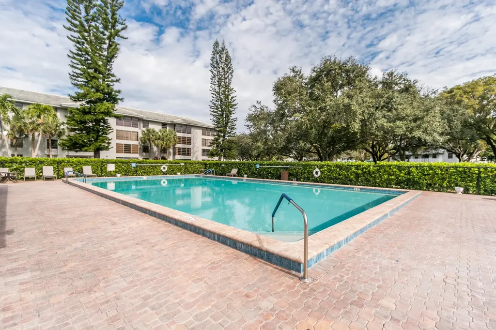 1518 Whitehall Drive Davie FL 33324