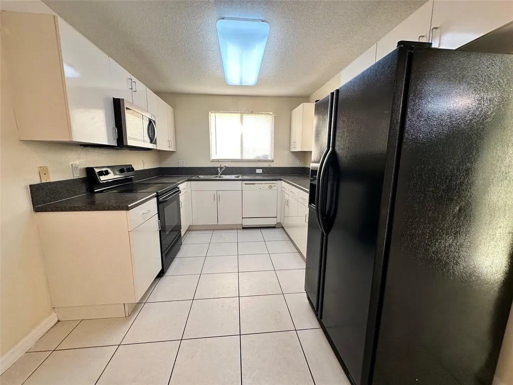 3345 NW 101st Avenue Sunrise FL 33351