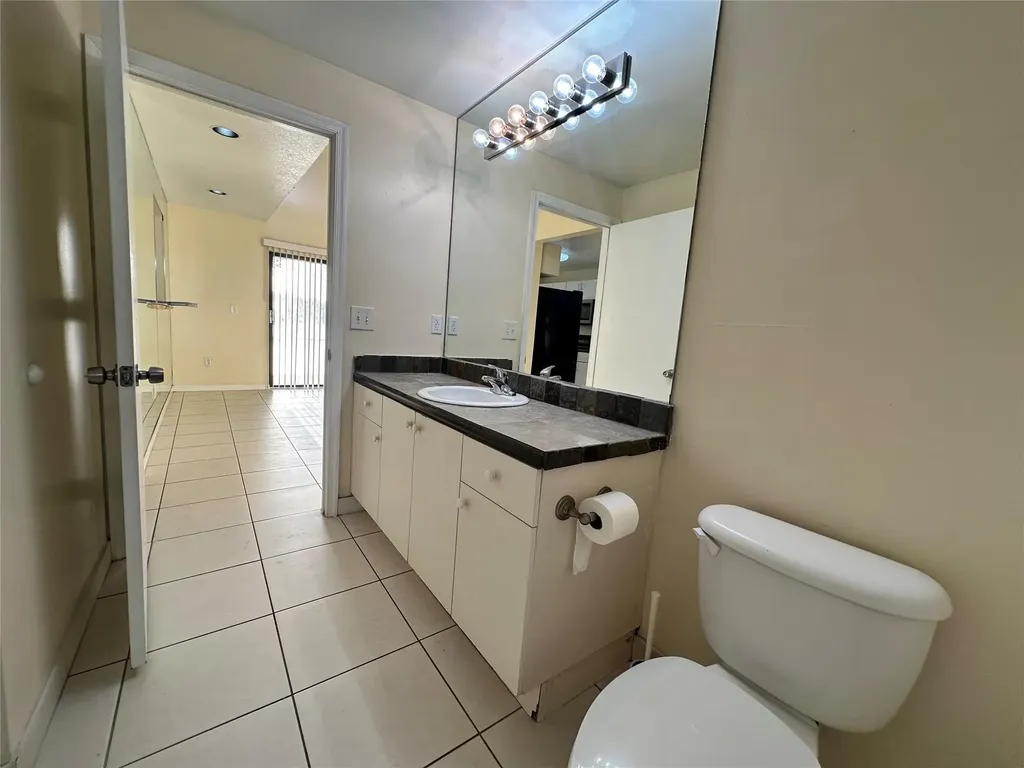 3345 NW 101st Avenue Sunrise FL 33351