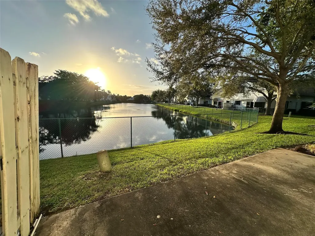 3345 NW 101st Avenue Sunrise FL 33351