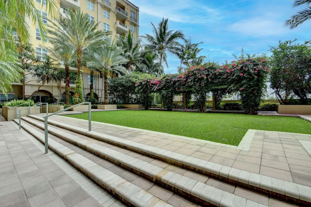 403 S Sapodilla Avenue West Palm Beach FL 33401