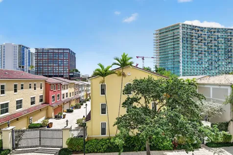 403 S Sapodilla Avenue West Palm Beach FL 33401