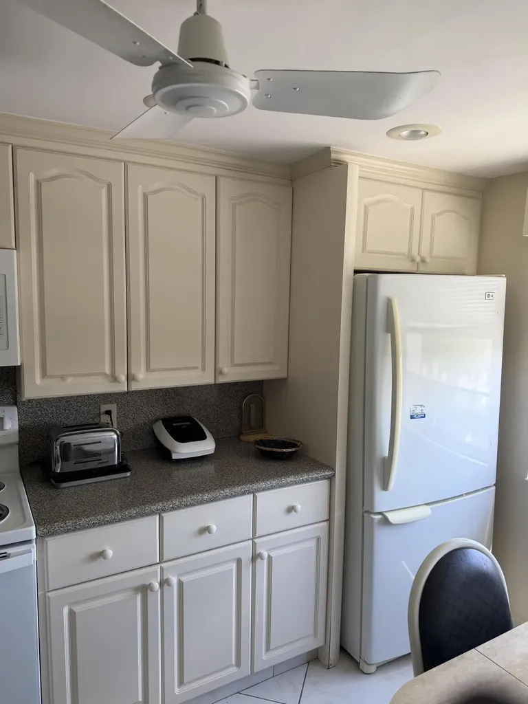 4037 Guildford C Boca Raton FL 33434