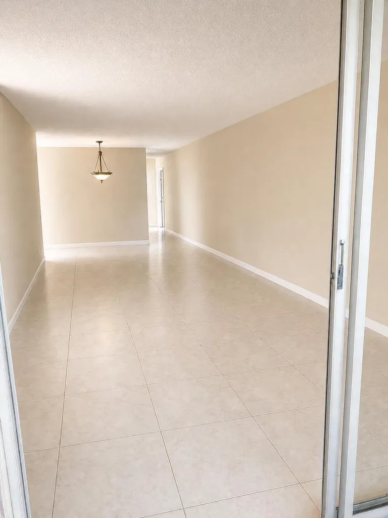 4037 Guildford C Boca Raton FL 33434