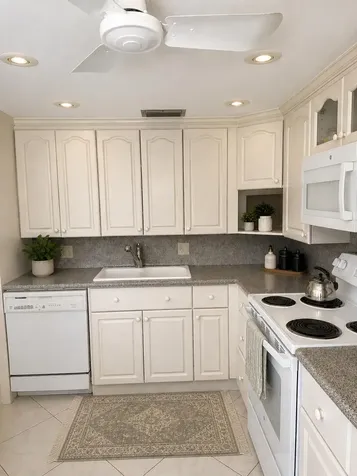 4037 Guildford C Boca Raton FL 33434