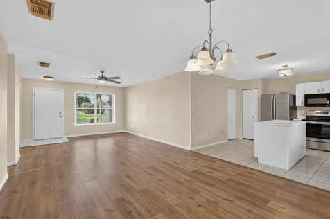 5740 Travelers Way Fort Pierce FL 34982