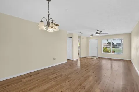 5740 Travelers Way Fort Pierce FL 34982