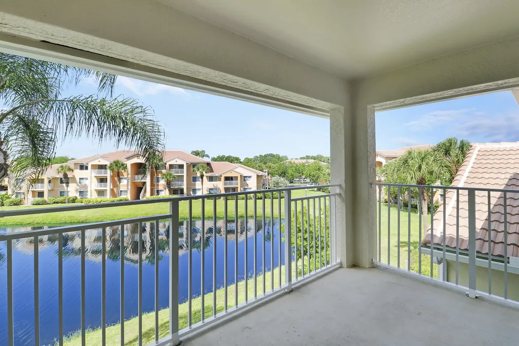 121 SW Palm Drive Port St Lucie FL 34986