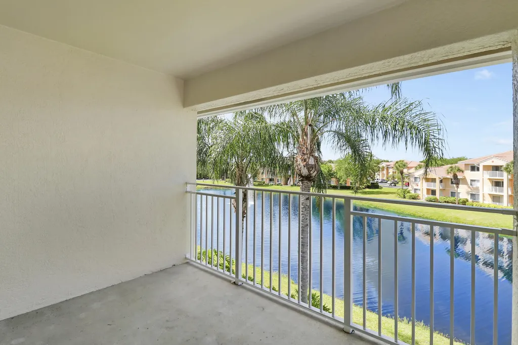 121 SW Palm Drive Port St Lucie FL 34986