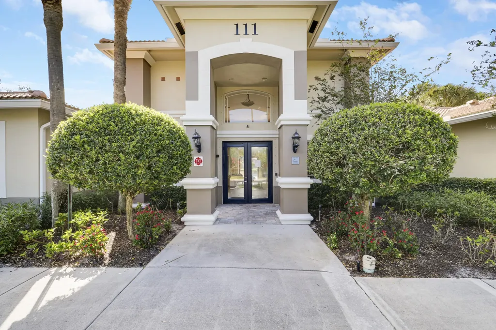 121 SW Palm Drive Port St Lucie FL 34986