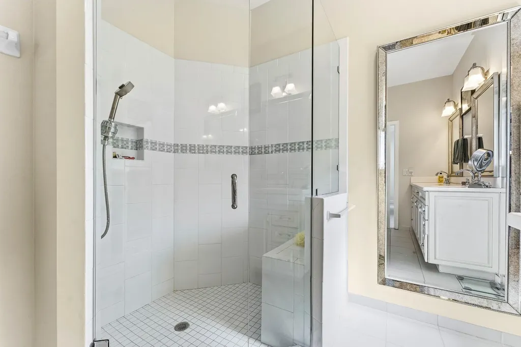 104 Hidden Hollow Palm Beach Gardens FL 33418