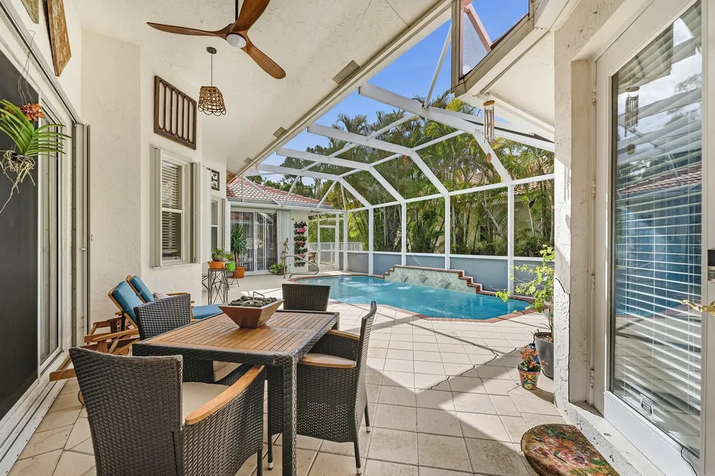 104 Hidden Hollow Palm Beach Gardens FL 33418