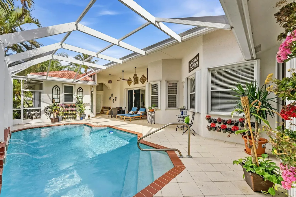 104 Hidden Hollow Palm Beach Gardens FL 33418