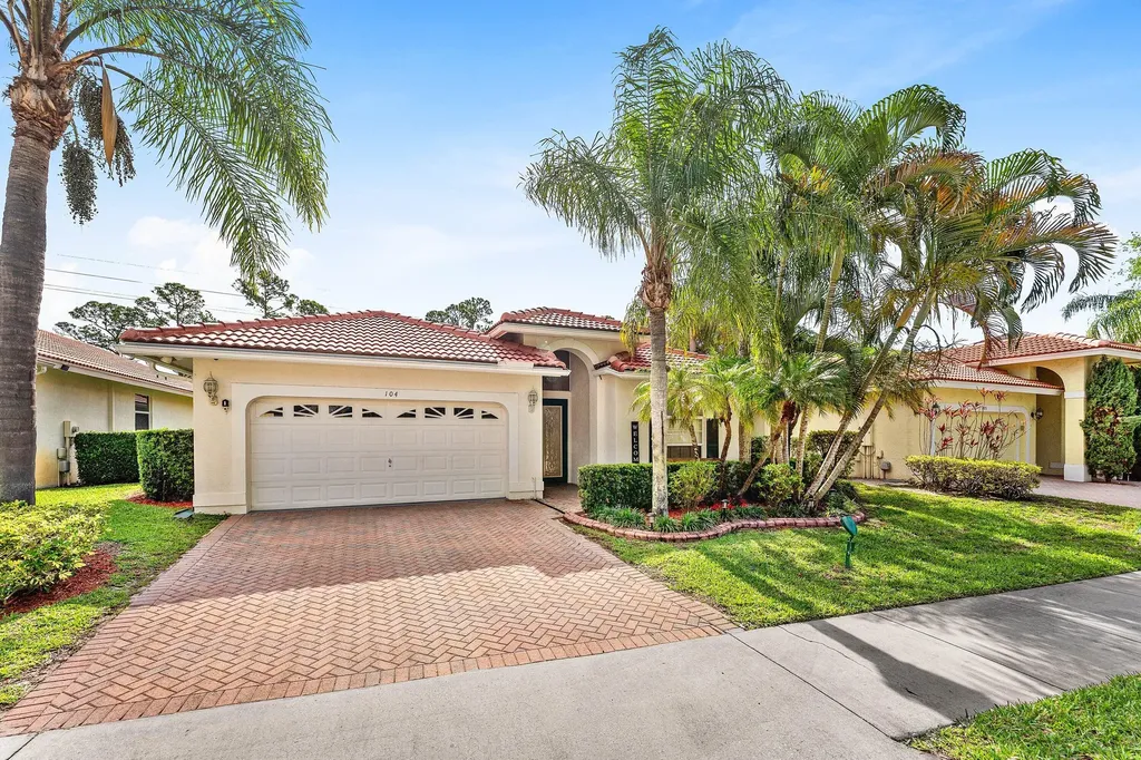 104 Hidden Hollow Palm Beach Gardens FL 33418