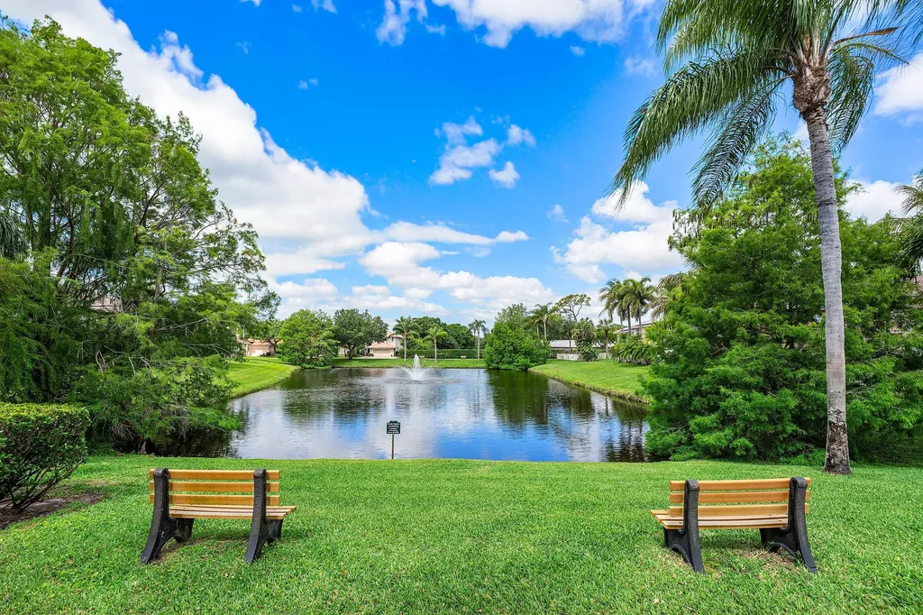104 Hidden Hollow Palm Beach Gardens FL 33418