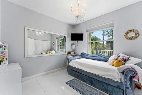 104 Hidden Hollow Palm Beach Gardens FL 33418