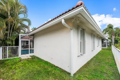 104 Hidden Hollow Palm Beach Gardens FL 33418