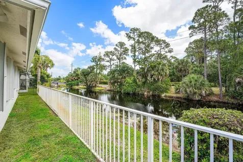 104 Hidden Hollow Palm Beach Gardens FL 33418