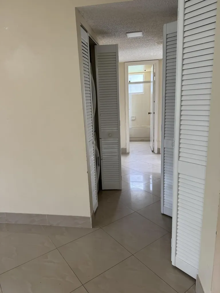 9921 Three Lakes Circle Boca Raton FL 33428