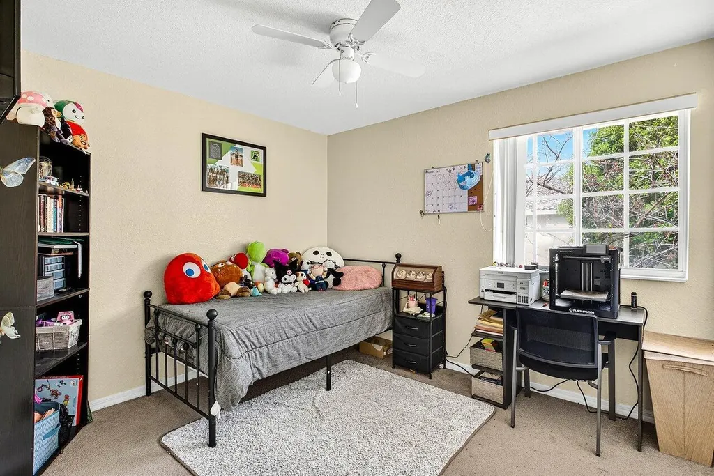 9090 NW 40th Place Sunrise FL 33351