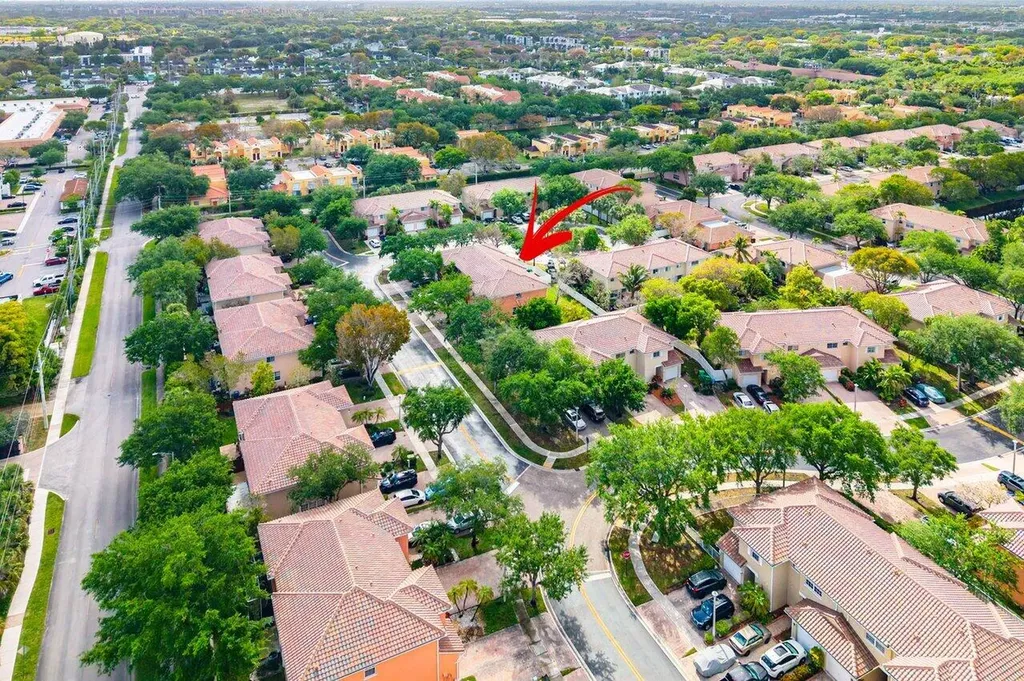 9090 NW 40th Place Sunrise FL 33351