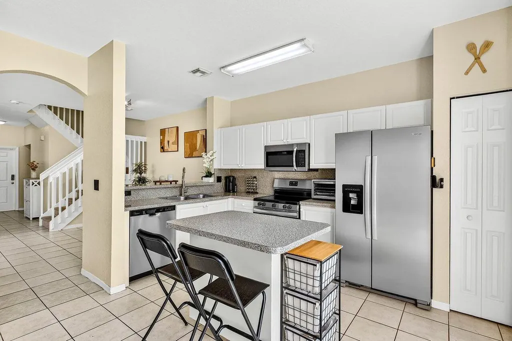9090 NW 40th Place Sunrise FL 33351