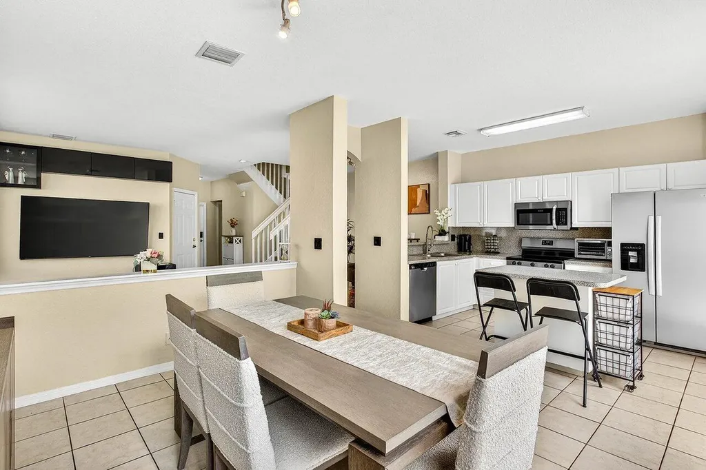 9090 NW 40th Place Sunrise FL 33351