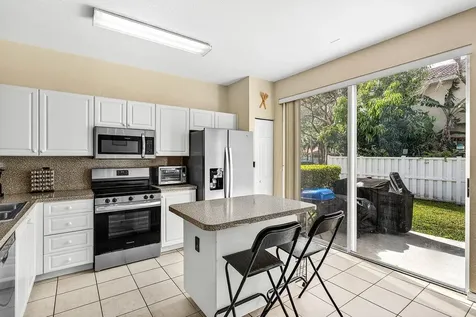 9090 NW 40th Place Sunrise FL 33351