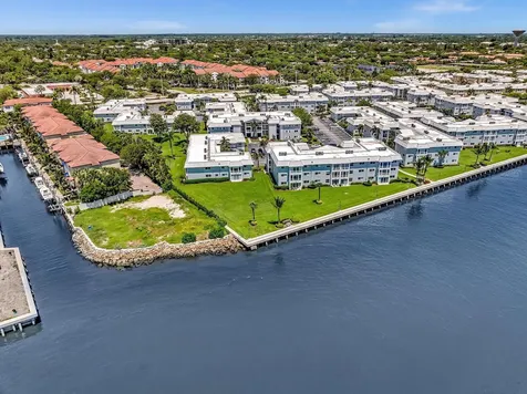 33 Colonial Club Drive Boynton Beach FL 33435