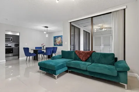 4500 Carambola Circle S Coconut Creek FL 33066