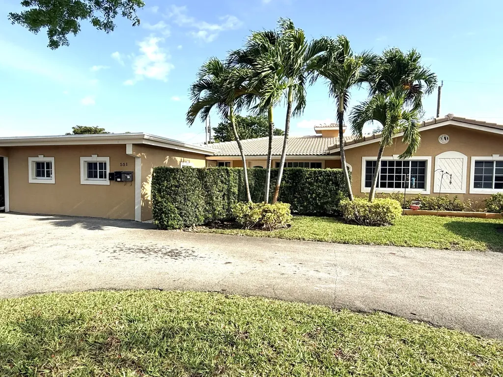 551 SE 15th Street Pompano Beach FL 33062