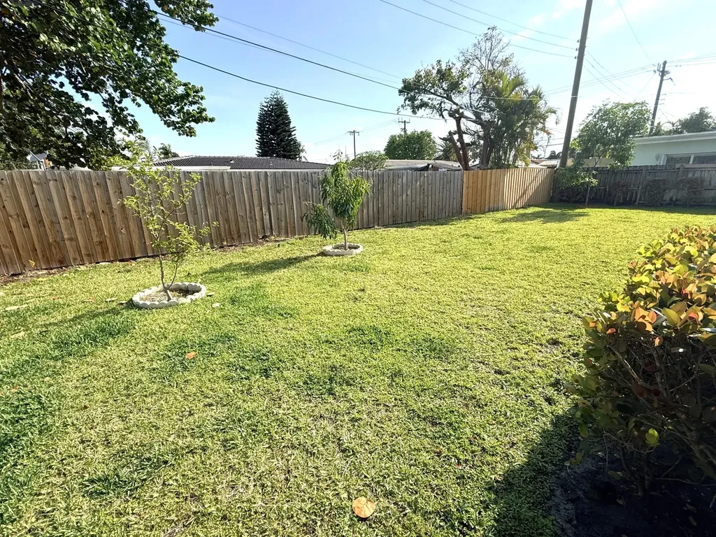 551 SE 15th Street Pompano Beach FL 33062