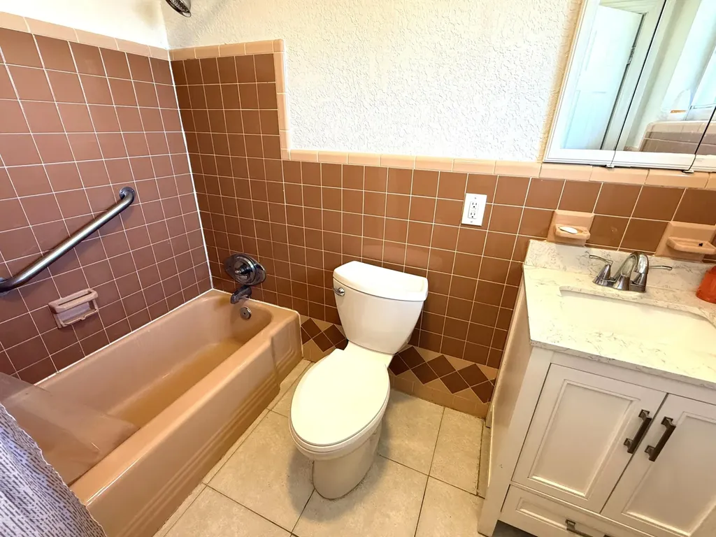 551 SE 15th Street Pompano Beach FL 33062