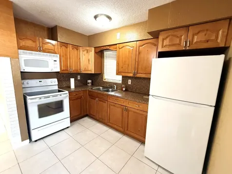 551 SE 15th Street Pompano Beach FL 33062