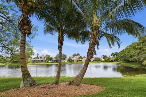 477 Cameron Drive Weston FL 33326