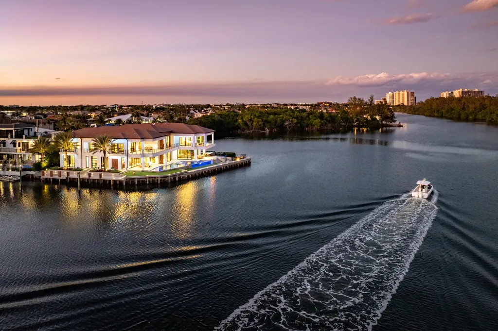 2934 NE 8th Avenue Boca Raton FL 33431