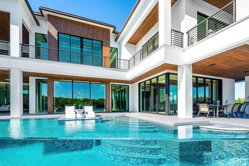 2934 NE 8th Avenue Boca Raton FL 33431