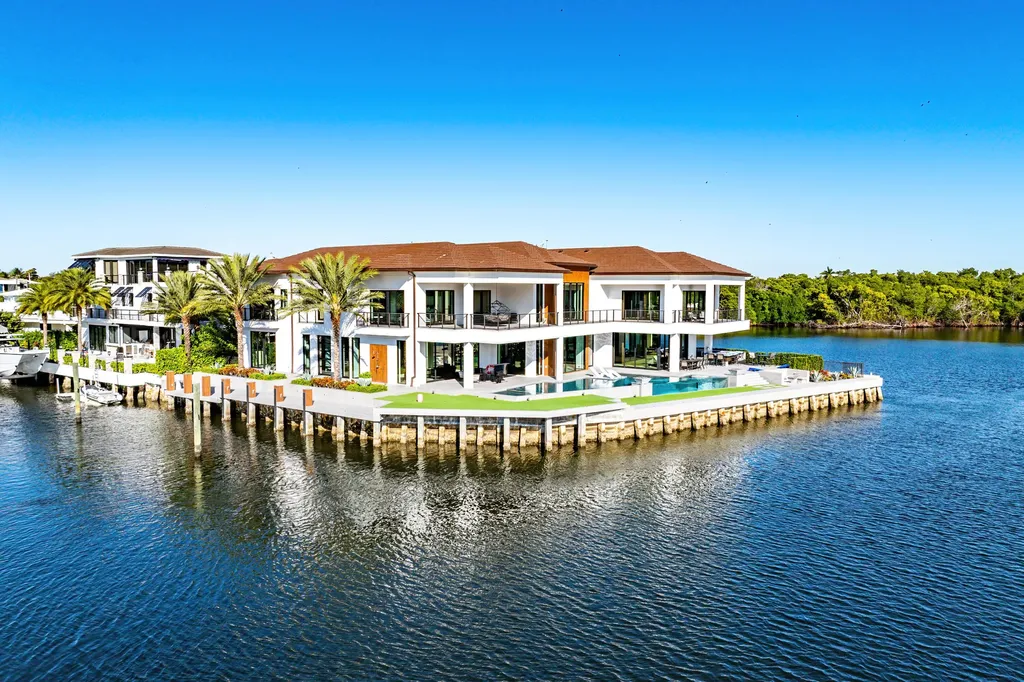 2934 NE 8th Avenue Boca Raton FL 33431