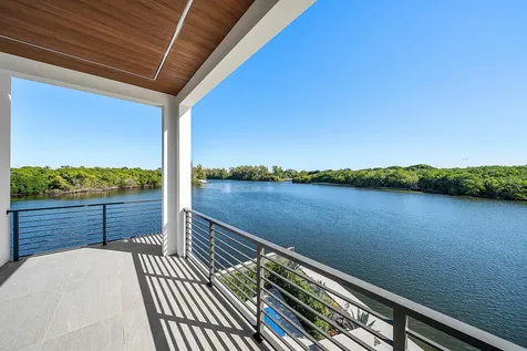 2934 NE 8th Avenue Boca Raton FL 33431